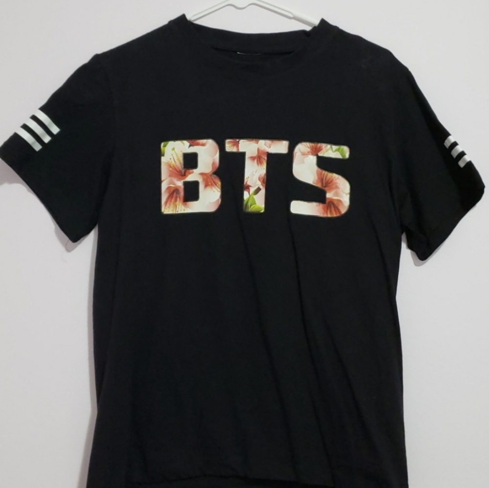 BTS Floral T-Shirt: JIN 92